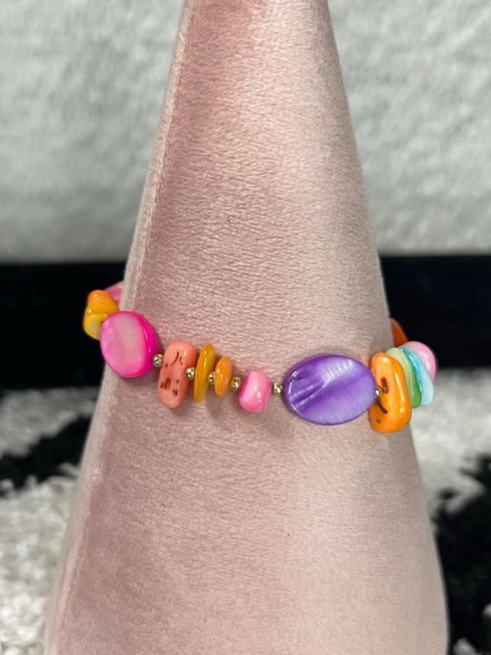 Mother of pearl shell Multi-colored beaded bracelet with pink